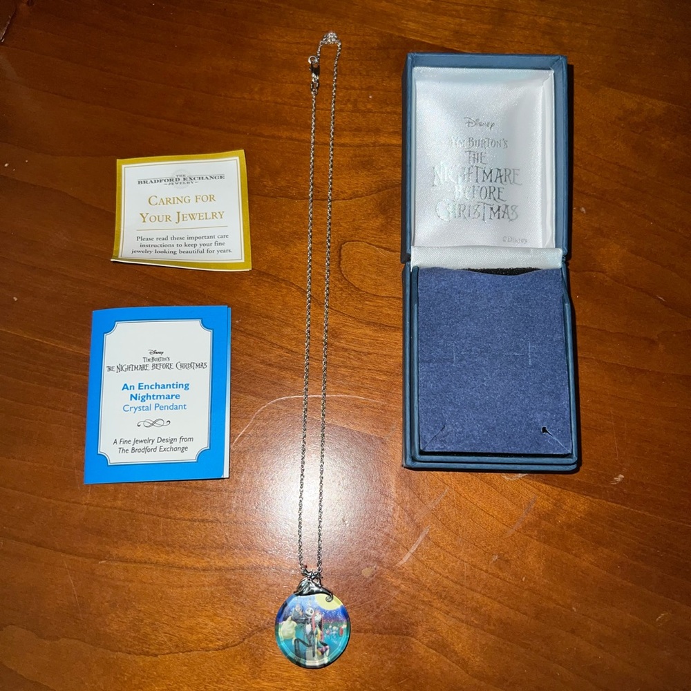 Bradford Exchange “An Enchanting nightmare” nightmare before Christmas necklace